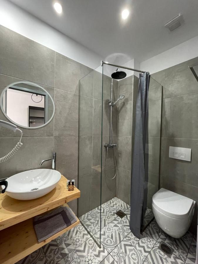 Orchard Retreat Aparthotel Himare Exterior photo