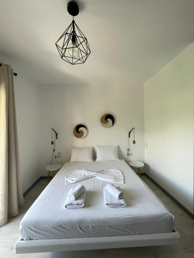 Orchard Retreat Aparthotel Himare Exterior photo