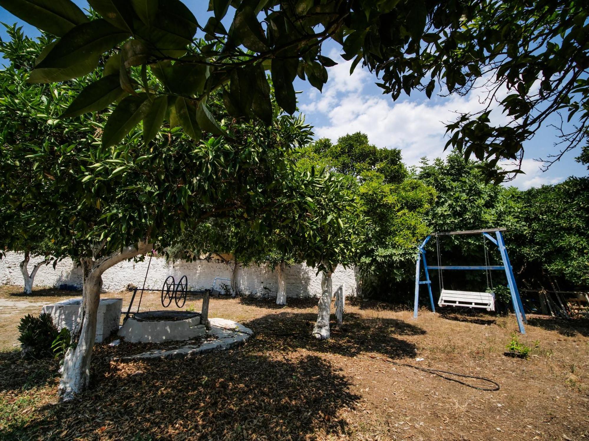 Orchard Retreat Aparthotel Himare Exterior photo
