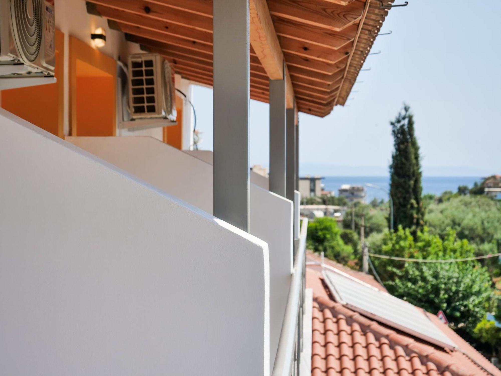 Orchard Retreat Aparthotel Himare Exterior photo